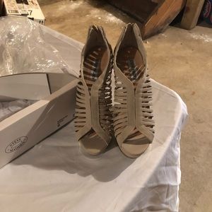 Steve Madden Suede Bone Colored Wedge Sandals